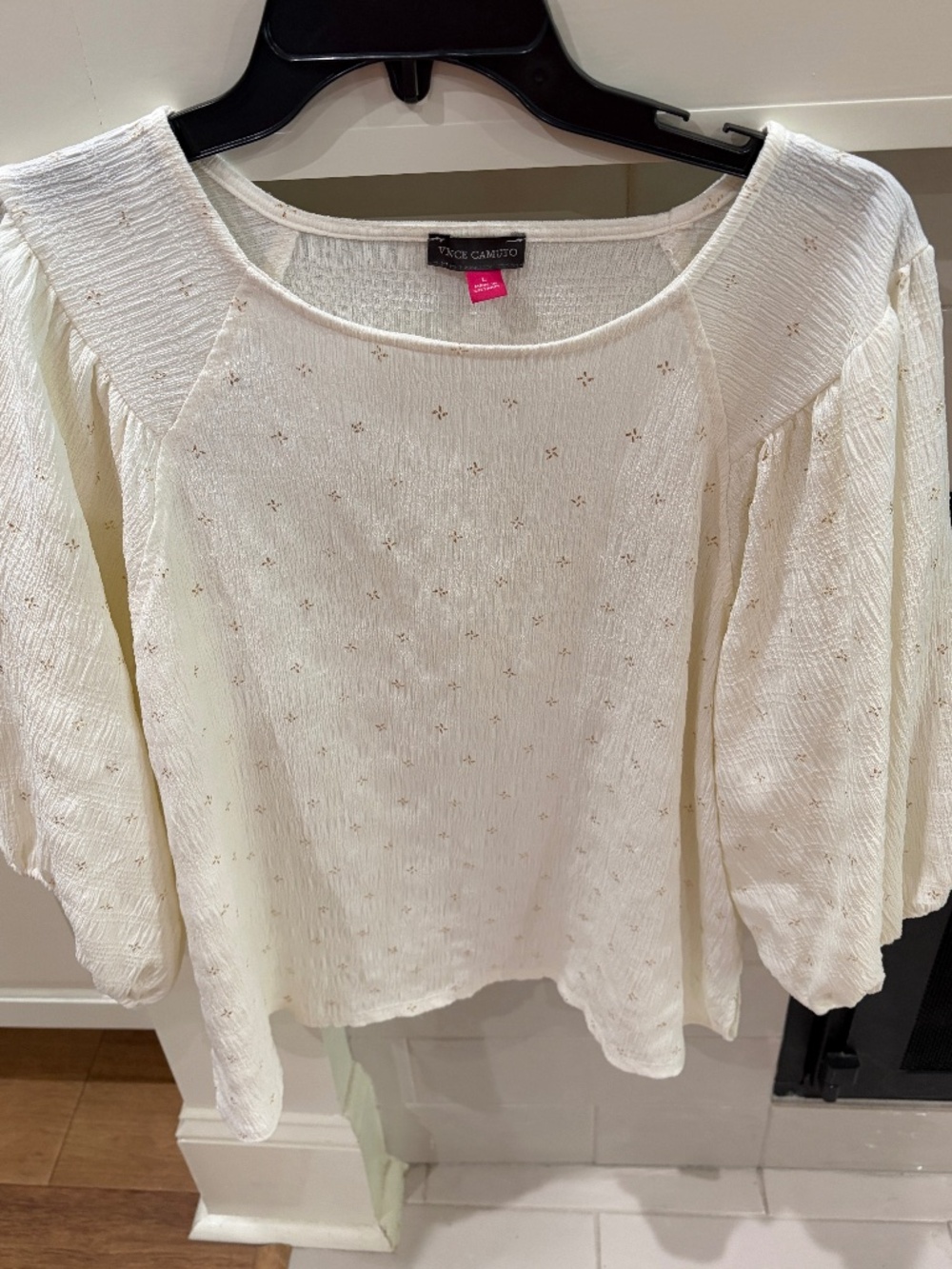Vince Camuto cream color puff sleeve top size large